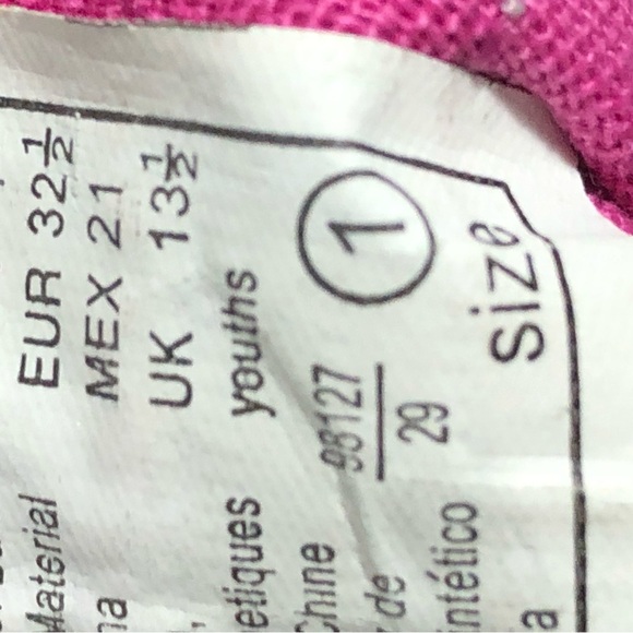 Girls Pink Airwalk Shoes, Size 1. - Picture 4 of 4